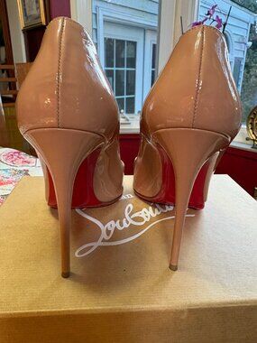 * NEW * Christian Louboutin · Paris Pigalle Follies Pointed Toe Pump (Nude)